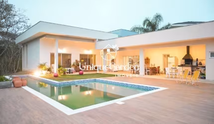 Imóvel em condomínio exclusivo no Recanto Santa Barbara - Jambeiro-SP: 5 quartos, 4 suítes, 3 salas, 2 banheiros, 6 vagas de garagem, 500m².