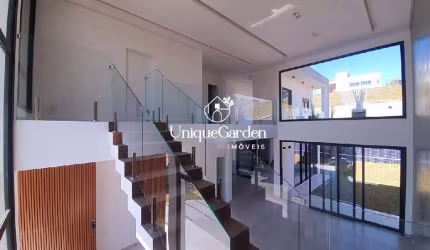 Imperdível casa em condomínio no Urbanova com 4 quartos, 4 suítes e 386m² em São José dos Campos-SP!