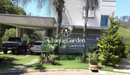 Casa em Condomínio de Luxo em Jambeiro-SP: 3 Quartos, 3 Suítes, 3 Salas, 2 Banheiros, 4 Vagas, 380m²!