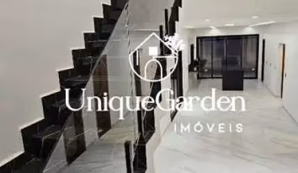 Casa no Condomínio Malibu: 2 suítes, 2 salas, 2 banheiros, 4 vagas de garagem e 190,28 m².