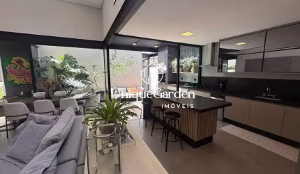 Casa Térrea no Condomínio Urbanova 6, São José dos Campos-SP: 3 quartos, 3 suítes, 2 salas, 1 banheiro, 4 vagas, 170m².