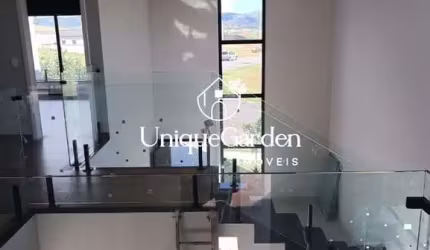 Imperdível oportunidade: Casa no condomínio no Residencial Colinas, Caçapava-SP. 3 suítes, 2 salas, 4 vagas.