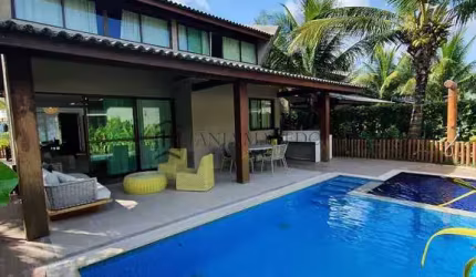 Bangalô à venda com 209m², porteira fechada, varanda, 5 dormitórios sendo 2 suítes, 2 vagas, Muro A