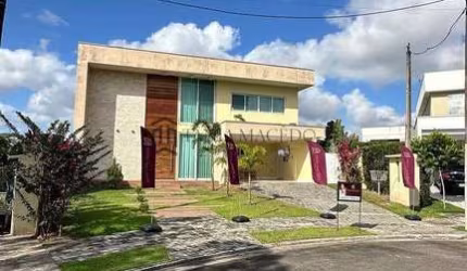 Casa à venda com 422m², 4 suítes, 1 Quarto /escritório, 1 Quarto dependência suíte, 4 vagas,  Alpha