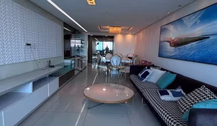 Apartamento à venda com 120m², 3 dormitórios sendo 1 suíte, todos vista mar, 1 vaga, Boa Viagem, Re