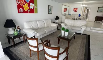 Luxuoso apartamento localizado no morro do Maluf para locação anual