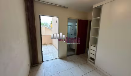 Apartamento com 3 quartos à venda na Rua Teixeira Soares, 580, Santa Tereza, Belo Horizonte por R$ 490.000