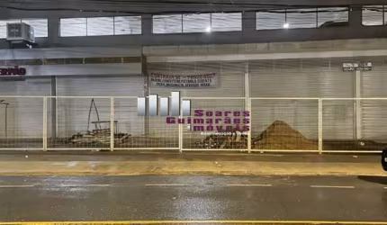 Ponto comercial para alugar na Avenida Men de Sa, 766, Santa Efigênia, Belo Horizonte por R$ 4.000