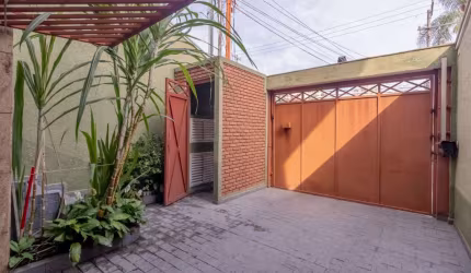 Casa tipo para venda com 4 quartos, sendo 2 suítes, 219m²