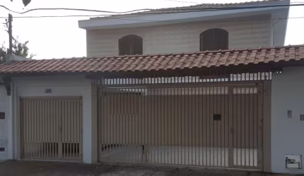 Sobrado para venda com 4 quartos, sendo 1 suíte, 235m²
