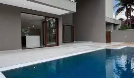 Casa em condomínio à Venda em Alphaville Residencial Um, Barueri - SP