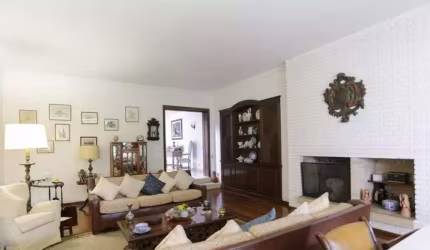 OPORTUNIDADE ÚNICA! CASA com 392m² para VENDA!