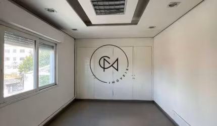 Amplo sobrado comercial com 185m2 com 5 salas, 2 banheiros e lavabo