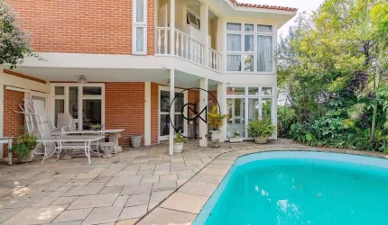 Casa Alto Padrão com muito espaço, 406 m2, p/ Venda em Alto de Pinheiros, SP