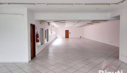 Aluga -se salão comercial área central - Várzea Paulista / São Paulo