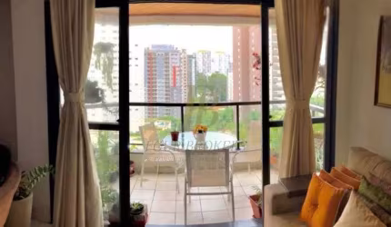 APARTAMENTO COM 3 QUARTOS EM RUA FECHADA - VILA ANDRADE - SP.
