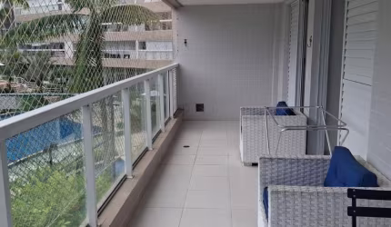 LINDO APARTAMENTO COM VARANDA GOURMET
