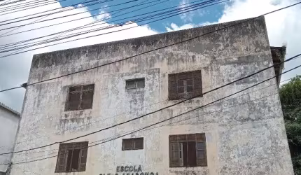 Alugo prédio para Academia Clínicas ou escola