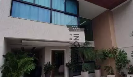 Casa triplex mobiliada em Camboinhas
