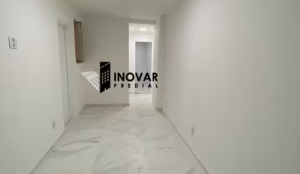 Procurando um apê novinho? Temos um apartamento recém-reformado esperando por você.