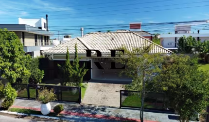 Casa com 3 quartos à venda na Avenida dos Jerivás, 293, Cachoeira do Bom Jesus, Florianópolis por R$ 1.800.000