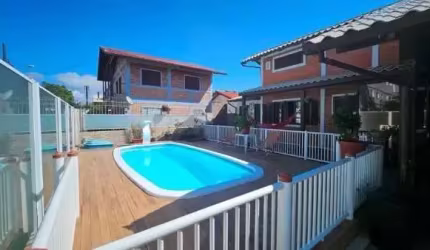 Casa com 3 quartos à venda na Servidão do Sossego, 99, Cachoeira do Bom Jesus, Florianópolis por R$ 1.100.000
