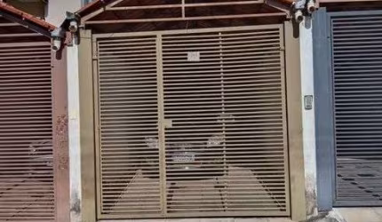 Casa Bairro Residencial Porto Seguro, 2 quartos, Sacada e duas vagas. Região de Ipatinga