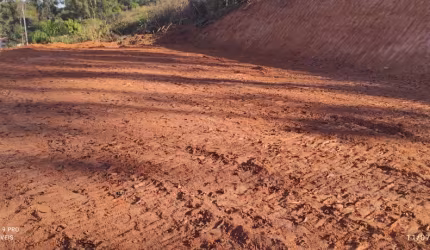 Chácaras do Vale. Cód. CH021, plana, 2602 m². Escritura Registrada.