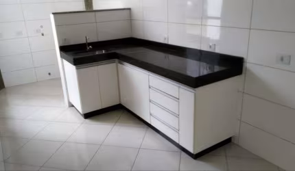 Apartamento em Ipatinga, Bairro Veneza. Cód. A132 , elevador. Poço artesiano. Perto do centro.