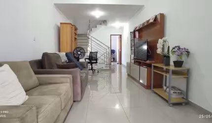 Casa Bairro Cidade Nova, Cód. K093 Tríplex, 3 qts/Suíte, 126 m², Sac. Quintal. Região de Ipatinga