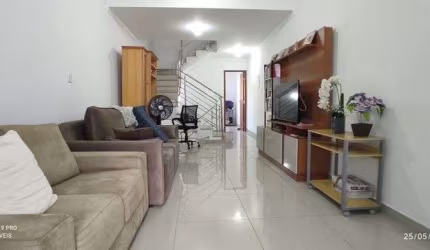 Casa Bairro Cidade Nova, Cód. K093 Tríplex, 3 qts/Suíte, 126 m², Sac. Quintal. Região de Ipatinga