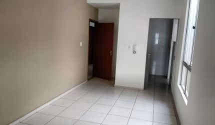Apartamento Bairro Iguaçu. Cód. A094. 2 quartos/suíte, 65 m². Perto do comercio e avenida principal