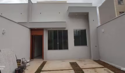 Casa Região de Ipatinga, Bairro Cidade Nova. Cód. K197, Quintal e 2 vagas de garagem