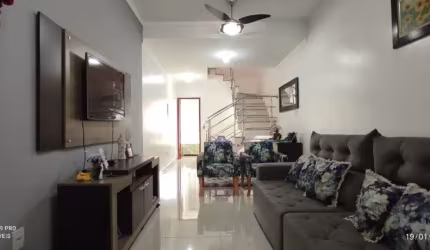 Casa Bairro Cidade Nova, Cód. K219 Tríplex, 3 qts/Suíte, 126 m², Sac. Quintal. Perto da Avenida.  Região de Ipatinga