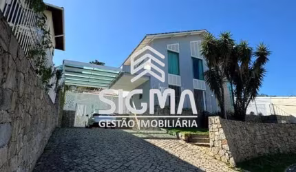 Casa em condomínio fechado com 6 quartos para alugar na Avenida Ricardo Muylaert Salgado, 285, Lagoa, Macaé por R$ 8.500