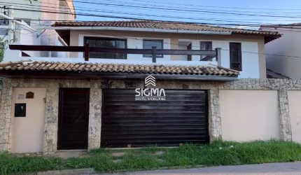Casa com 3 quartos à venda na Rua Maria Francisca Borges Rego Reid, 689, Glória, Macaé, 390 m2 por R$ 1.100.000