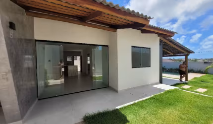 Belíssima casa em condomínio fechado na praia de Tabatinga I