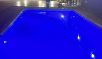 R Elpidio Ignacio Simões, Casa com 04 quartos (01 suíte) e piscina