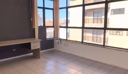 Sala para alugar, 40 m² por R$ 2.971,86/ano - Centro - Cabo Frio/RJ