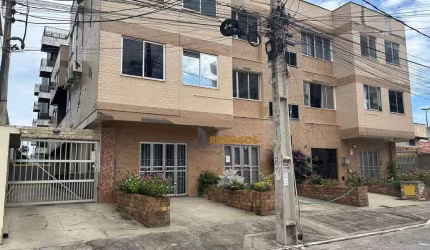 Apartamento com 2 dormitórios à venda, 90 m² por R$ 360.000,00 - Braga - Cabo Frio/RJ