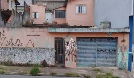 Casa com ótima Localização na Rua das Hortências