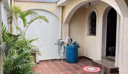 Casa e ótima localização para venda