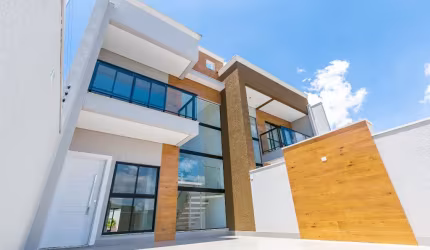 Sobrado novo  com piscina