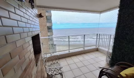 Apartamento frente ao mar em Praia Grande