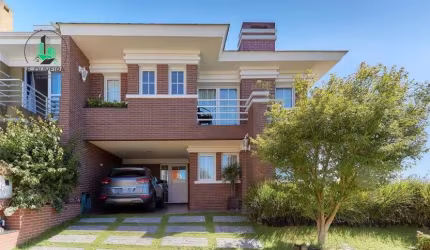 Casa com 270,00m² no Solarium Residence no Santa Quitéria, acabamentos de alto padrão, mobiliada, paredes duplas e aberturas estilo europeu!!