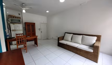 Bom apartamento, pronto para morar.