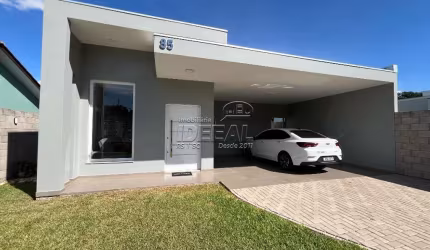 Casa com 3 quartos à venda no Centro, Nova Santa Rita  por R$ 915.000