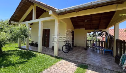 Casa com 3 quartos à venda na California, Nova Santa Rita  por R$ 450.000