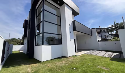 Casa com 2 quartos à venda no Centro, Nova Santa Rita  por R$ 1.350.000