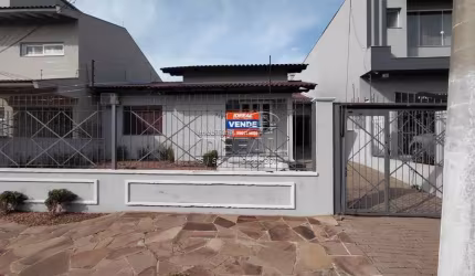 Casa com 1 quarto à venda no Estância Velha, Canoas  por R$ 740.000